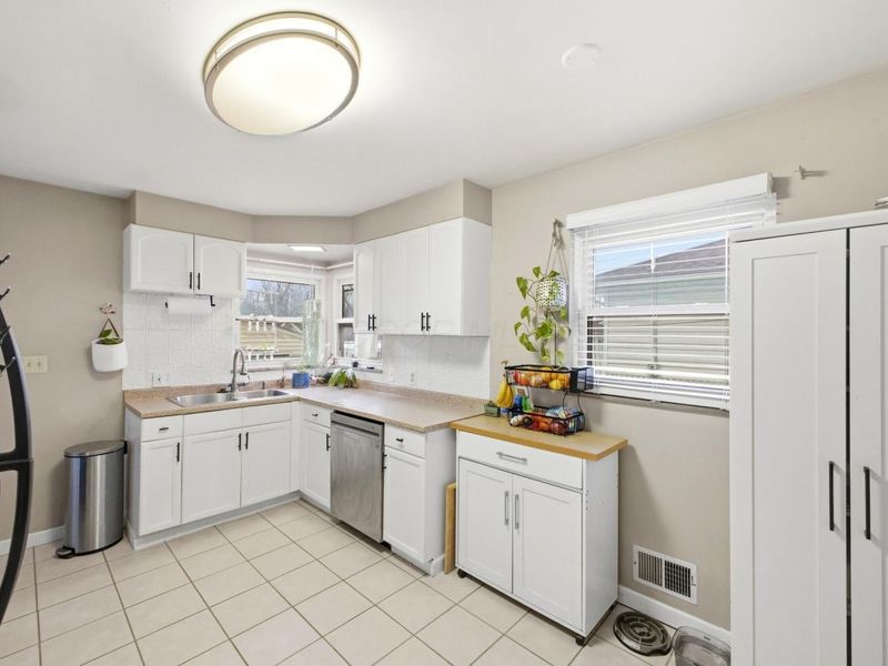 1071 N Hague Avenue, Columbus, OH 43204 Photo 12