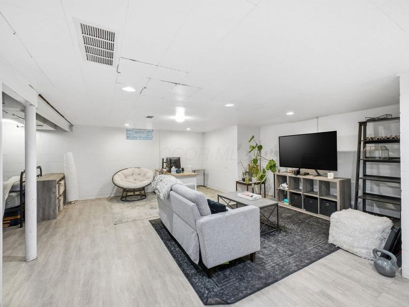 1071 N Hague Avenue, Columbus, OH 43204 Photo 14