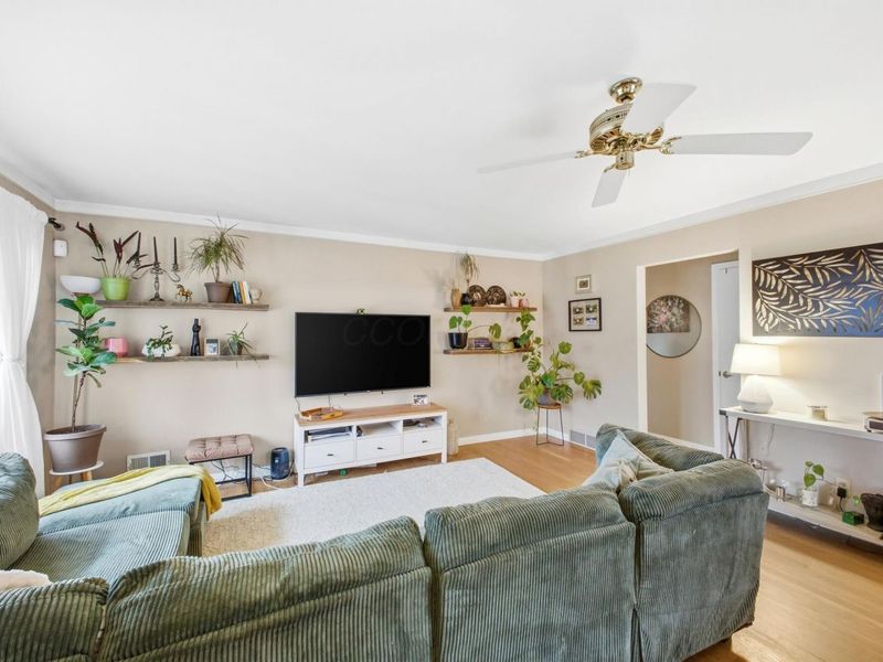 1071 N Hague Avenue, Columbus, OH 43204 Photo 2