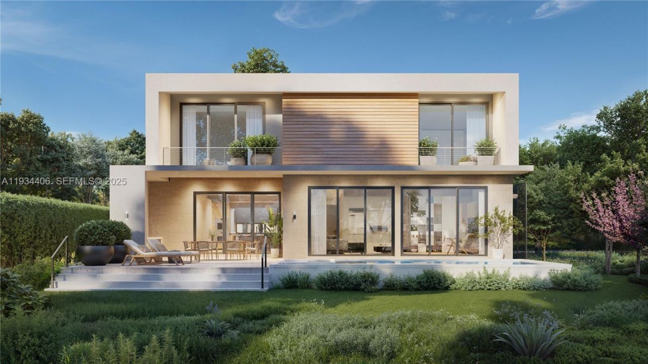 2096 Alamanda Dr , North Miami, FL 33181 Photo