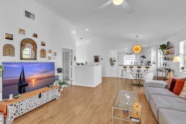 14817 Balgowan Rd, Unit 201-5, Miami Lakes, FL 33016 Photo