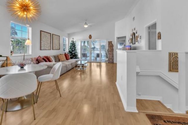 14817 Balgowan Rd, Unit 201-5, Miami Lakes, FL 33016 Photo