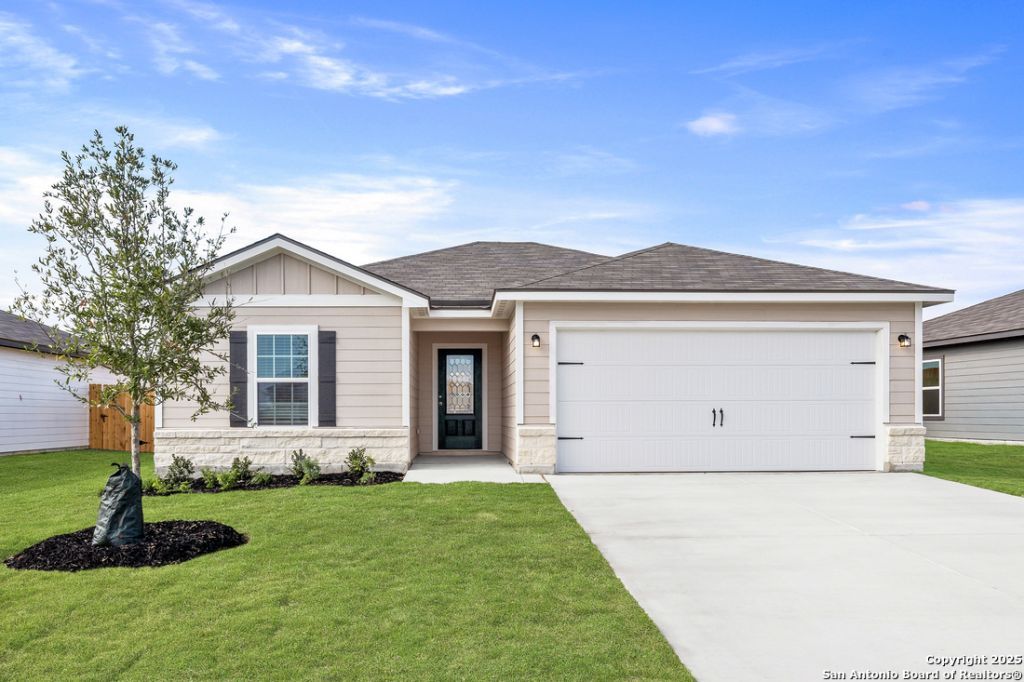 16016 Stratford Cove, Lytle, TX 78052 Main Photo