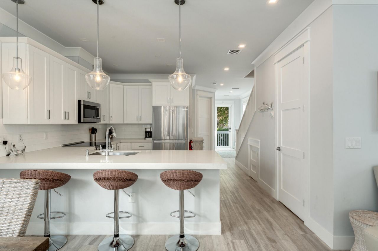 81906 Overseas Highway, Unit 2, Islamorada, FL 33036 Photo