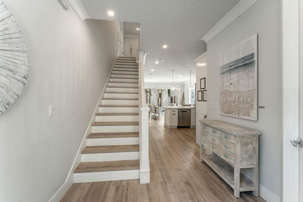 81906 Overseas Highway, Unit 2, Islamorada, FL 33036 Photo