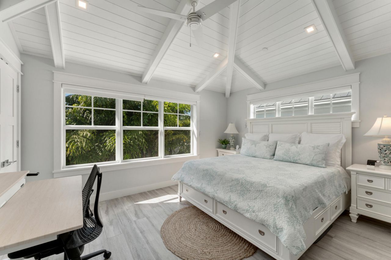 81906 Overseas Highway, Unit 2, Islamorada, FL 33036 Photo