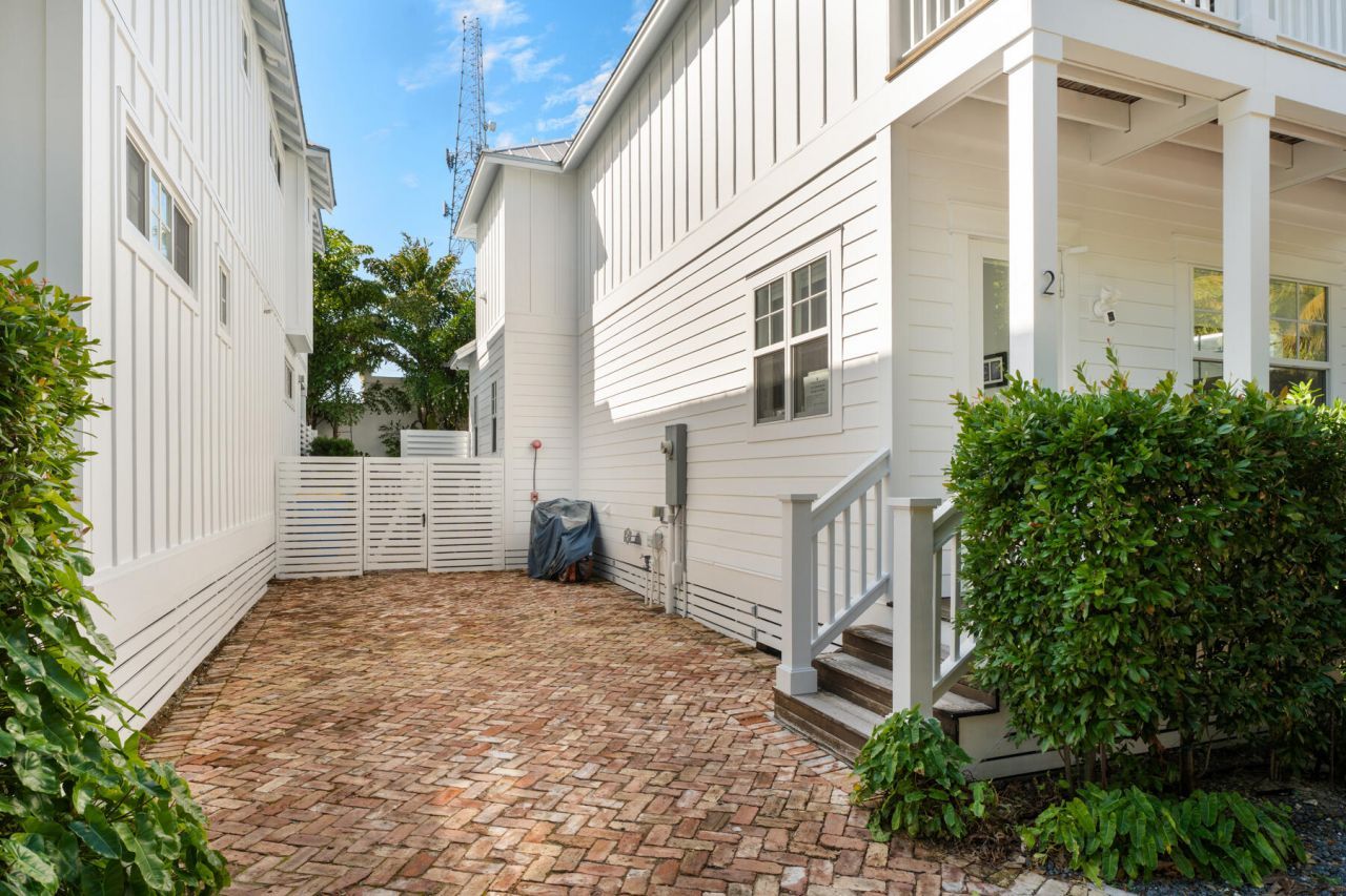 81906 Overseas Highway, Unit 2, Islamorada, FL 33036 Photo