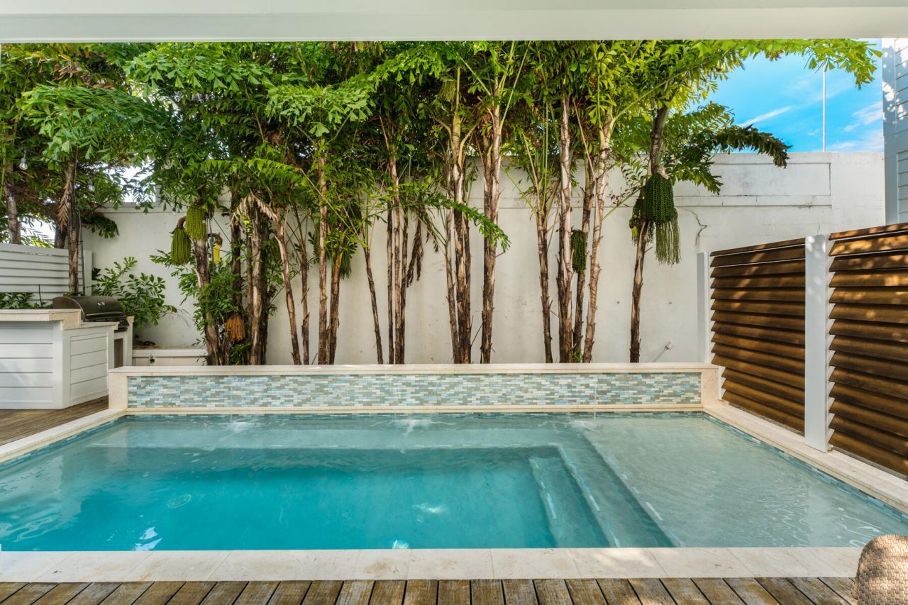 81906 Overseas Highway, Unit 2, Islamorada, FL 33036 Photo