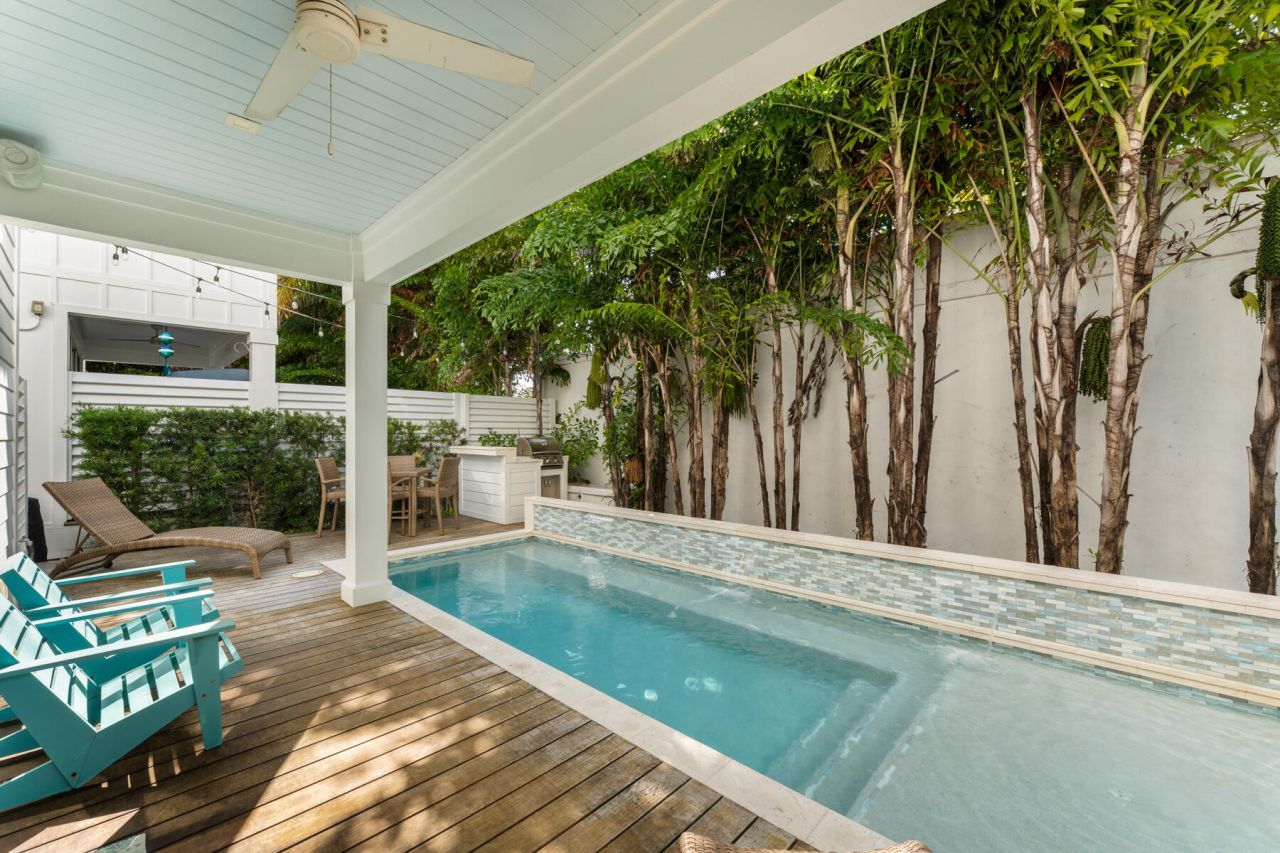 81906 Overseas Highway, Unit 2, Islamorada, FL 33036 Photo