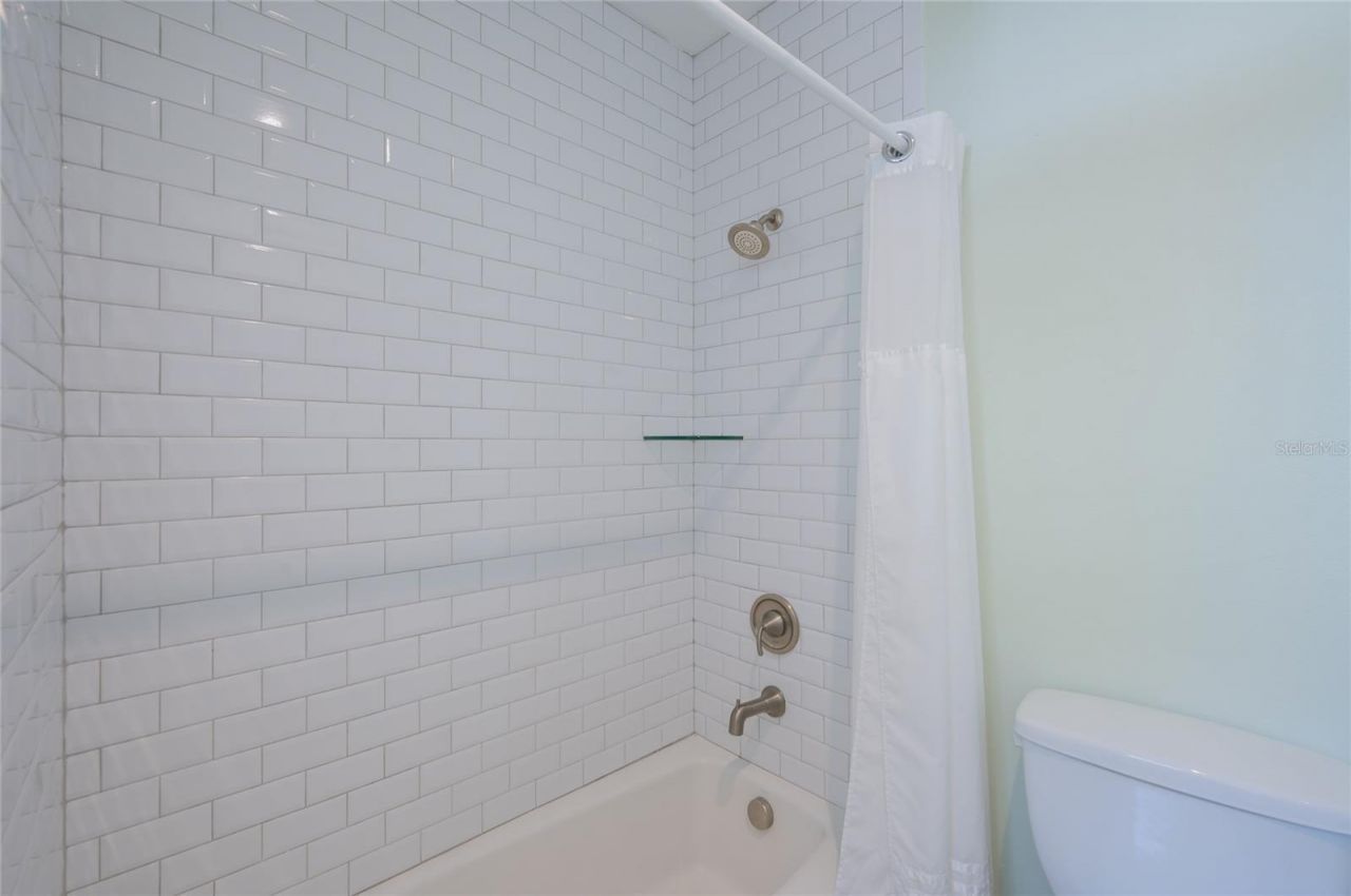 2201 Avenue C, Bradenton Beach, FL 34217 Photo