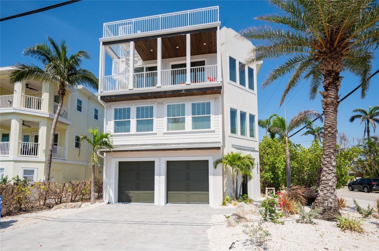 2201 Avenue C, Bradenton Beach, FL 34217 Photo