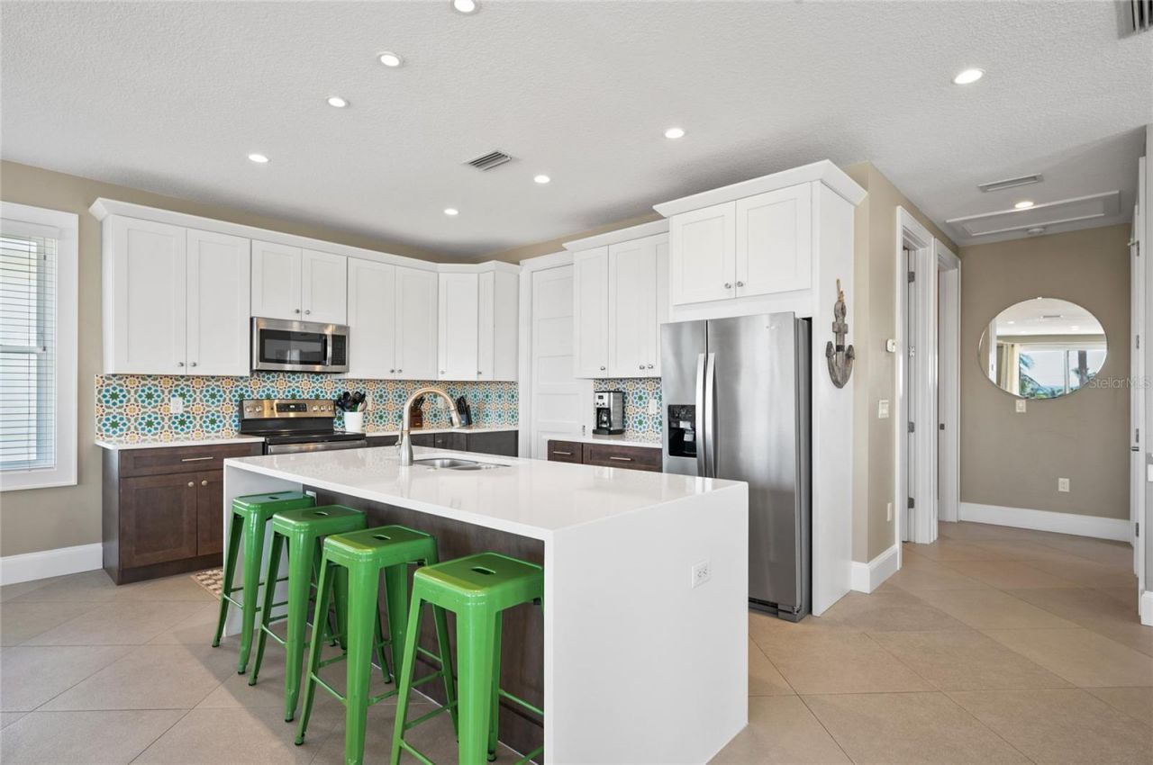 2201 Avenue C, Bradenton Beach, FL 34217 Photo