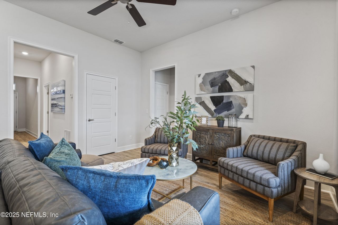 8223 Helmsley Boulevard, Jacksonville, FL 32219 Photo
