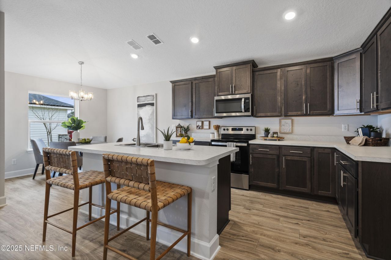 8223 Helmsley Boulevard, Jacksonville, FL 32219 Photo