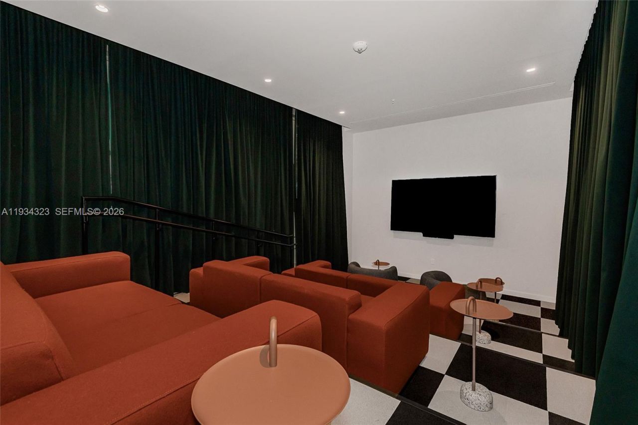 11 NE 6 St , Unit 1407, Miami, FL 33132 Photo