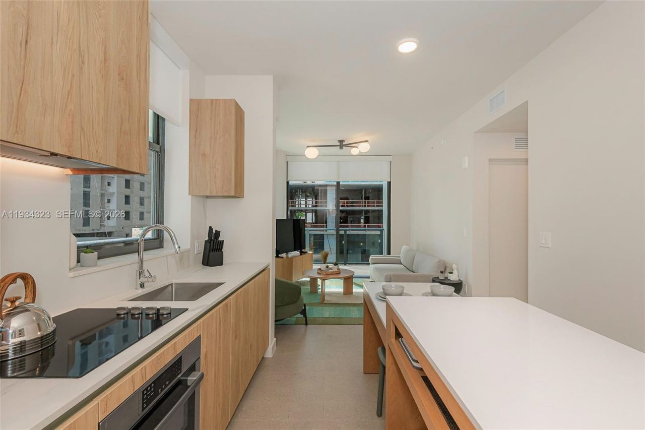 11 NE 6 St , Unit 1407, Miami, FL 33132 Photo