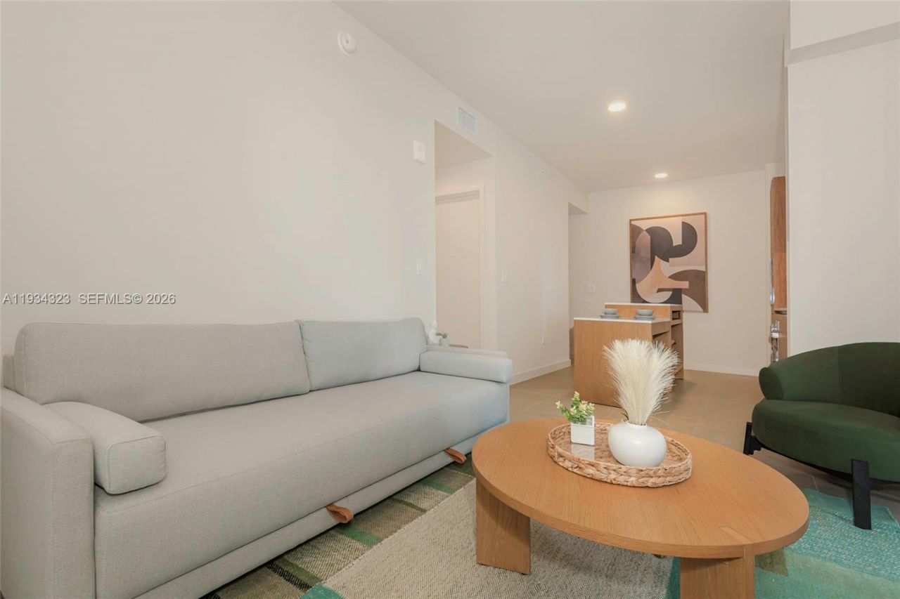 11 NE 6 St , Unit 1407, Miami, FL 33132 Photo