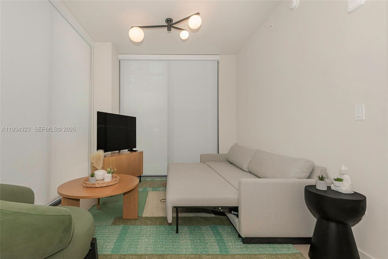 11 NE 6 St , Unit 1407, Miami, FL 33132 Photo