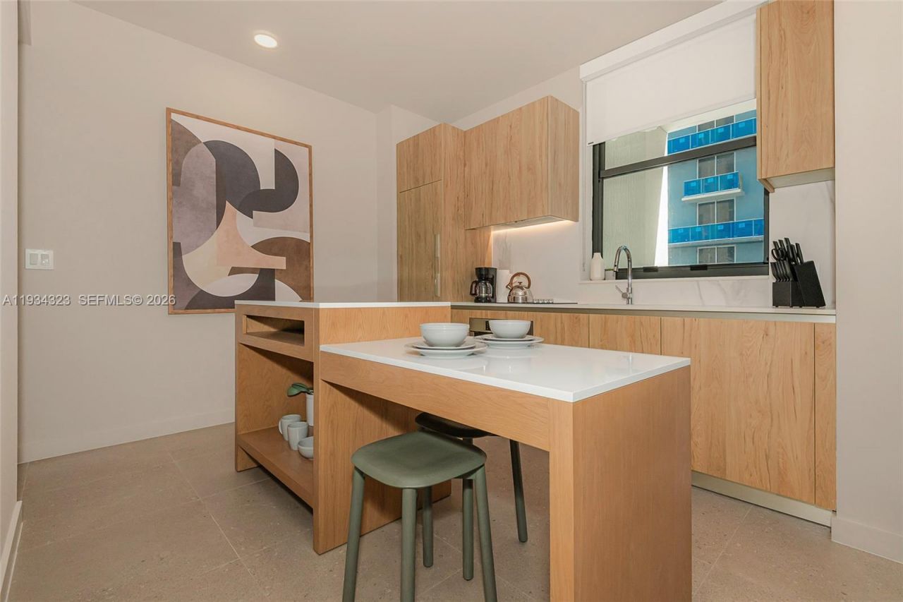 11 NE 6 St , Unit 1407, Miami, FL 33132 Photo