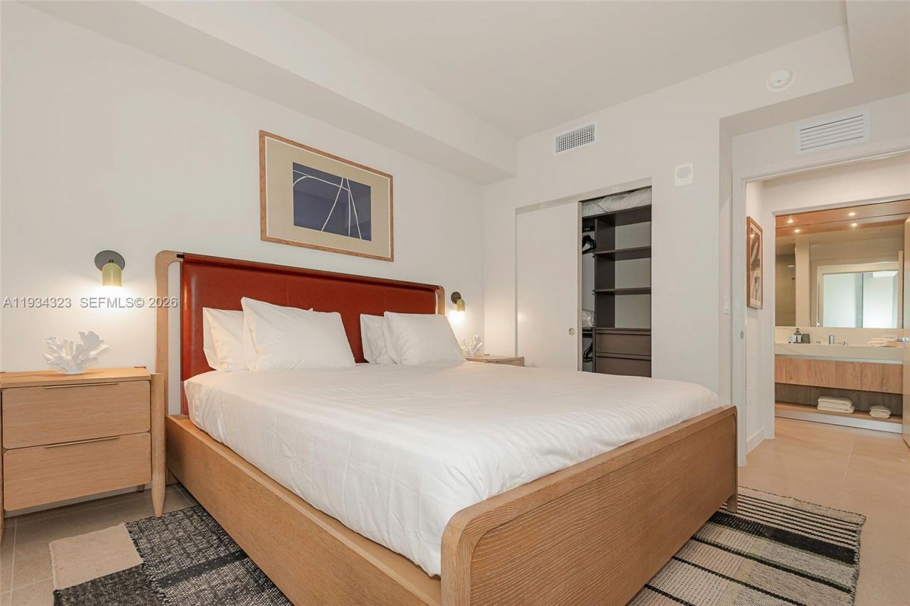 11 NE 6 St , Unit 1407, Miami, FL 33132 Photo