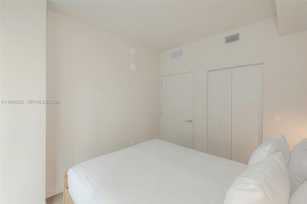 11 NE 6 St , Unit 1407, Miami, FL 33132 Photo