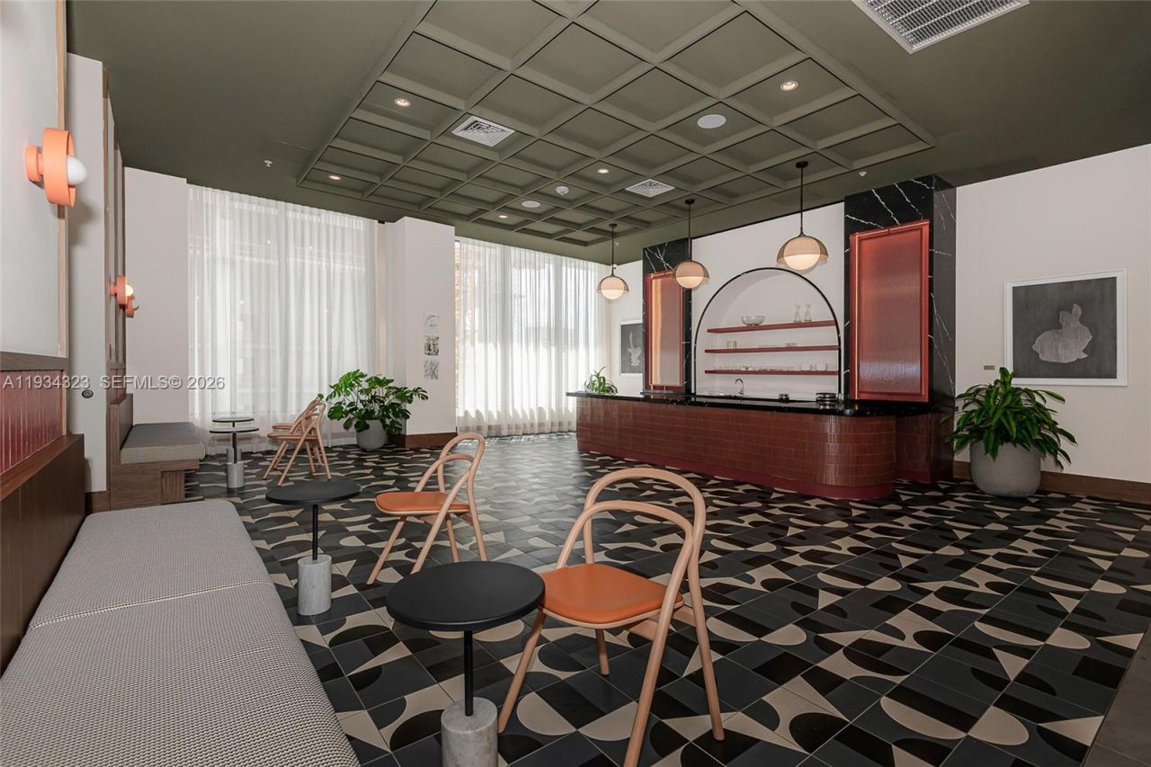 11 NE 6 St , Unit 1407, Miami, FL 33132 Photo