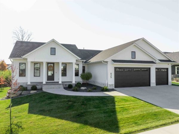 625 Williams Drive, Marion, IA 52302