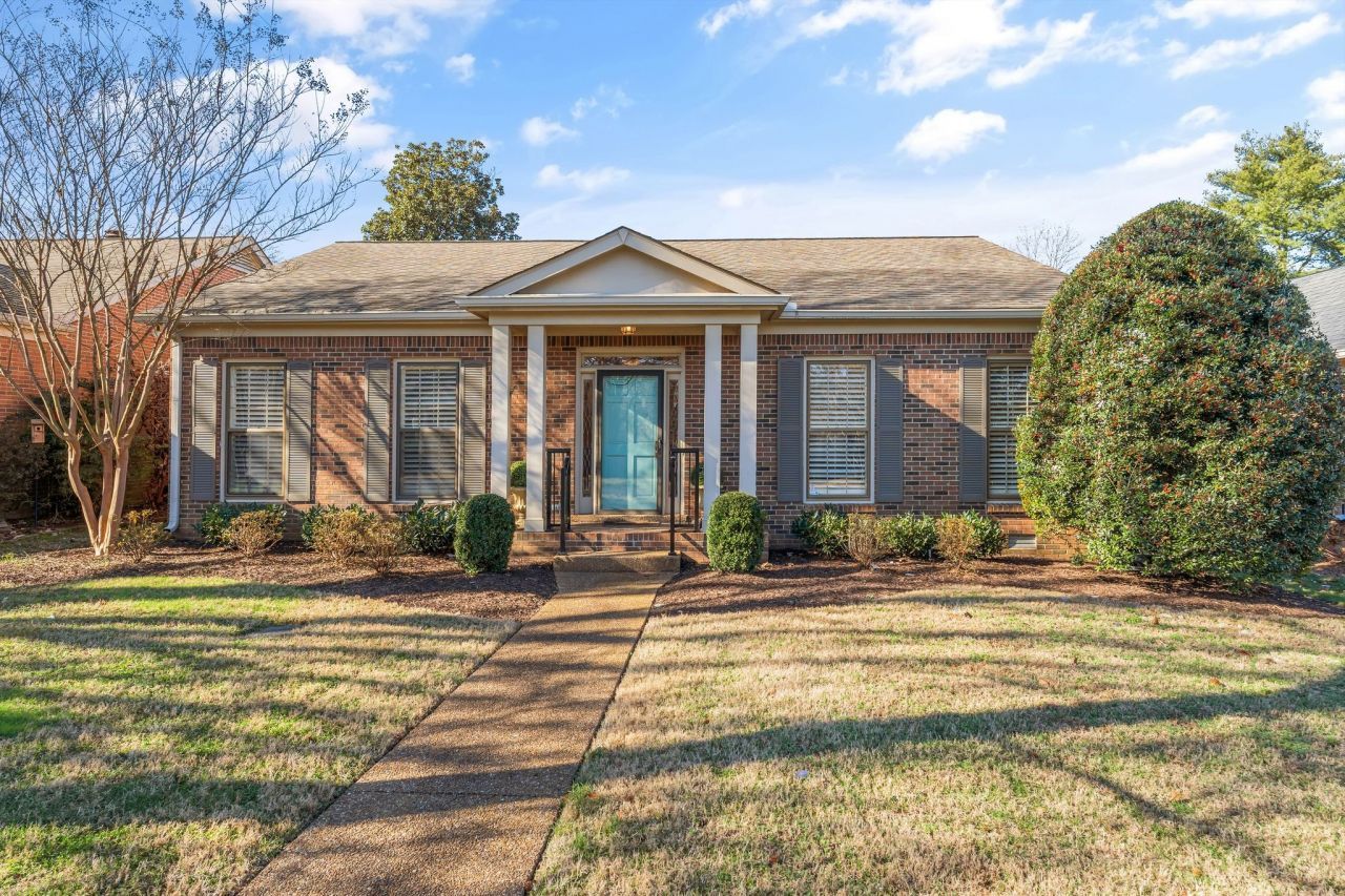 105 Longwood Pl, Nashville, TN 37215 Main Photo