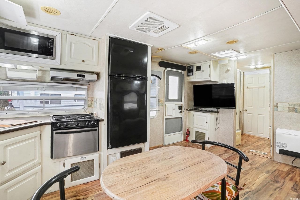 613-450 5th Ave. S Photo 12