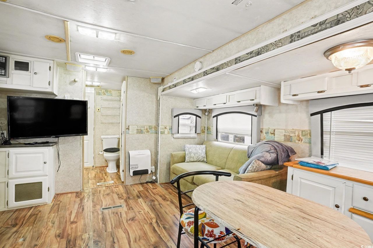 613-450 5th Ave. S Photo 13