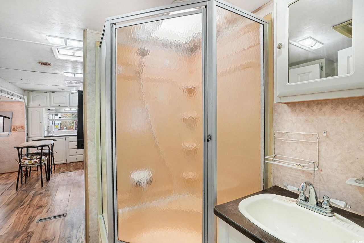 613-450 5th Ave. S Photo 15