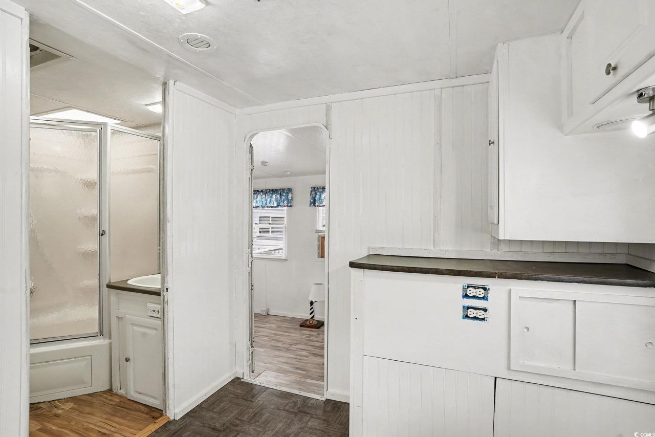 613-450 5th Ave. S Photo 18