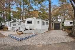 613-450 5th Ave. S photo 4