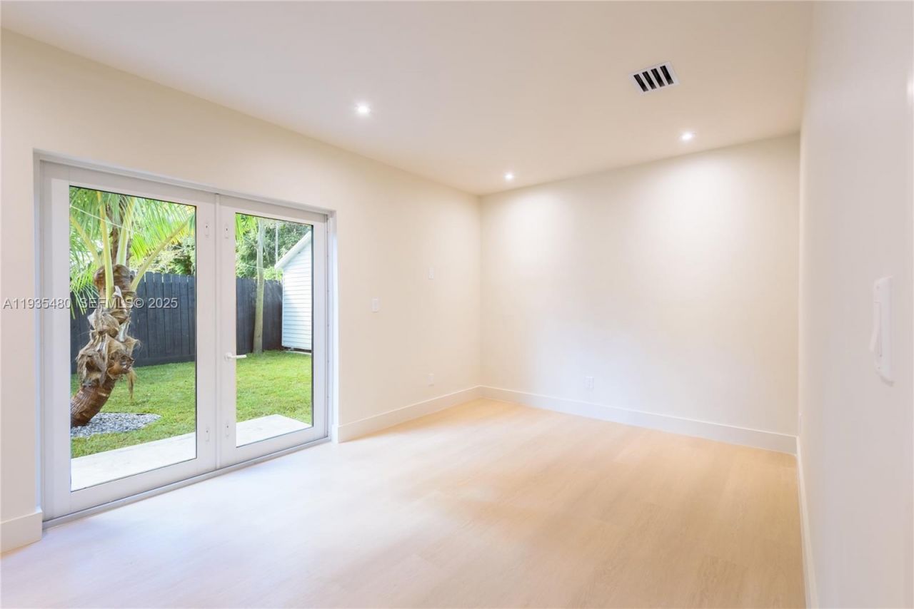 6250 SW 48th St, Miami, FL 33155 Photo