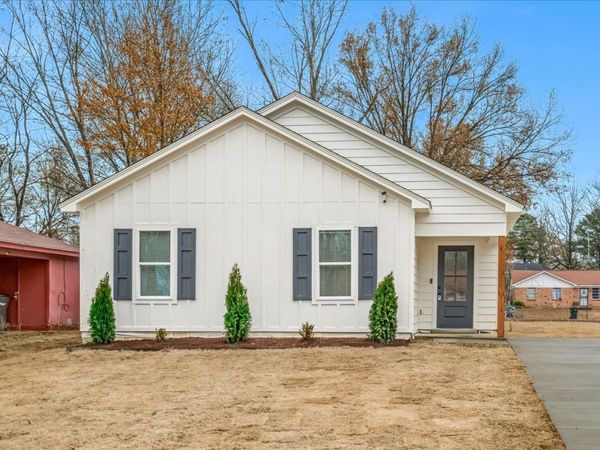 5186 BROKEN OAK DR, Memphis, TN 38127