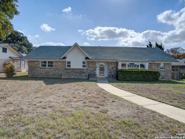 150 Sprucewood, San Antonio, TX 78216
