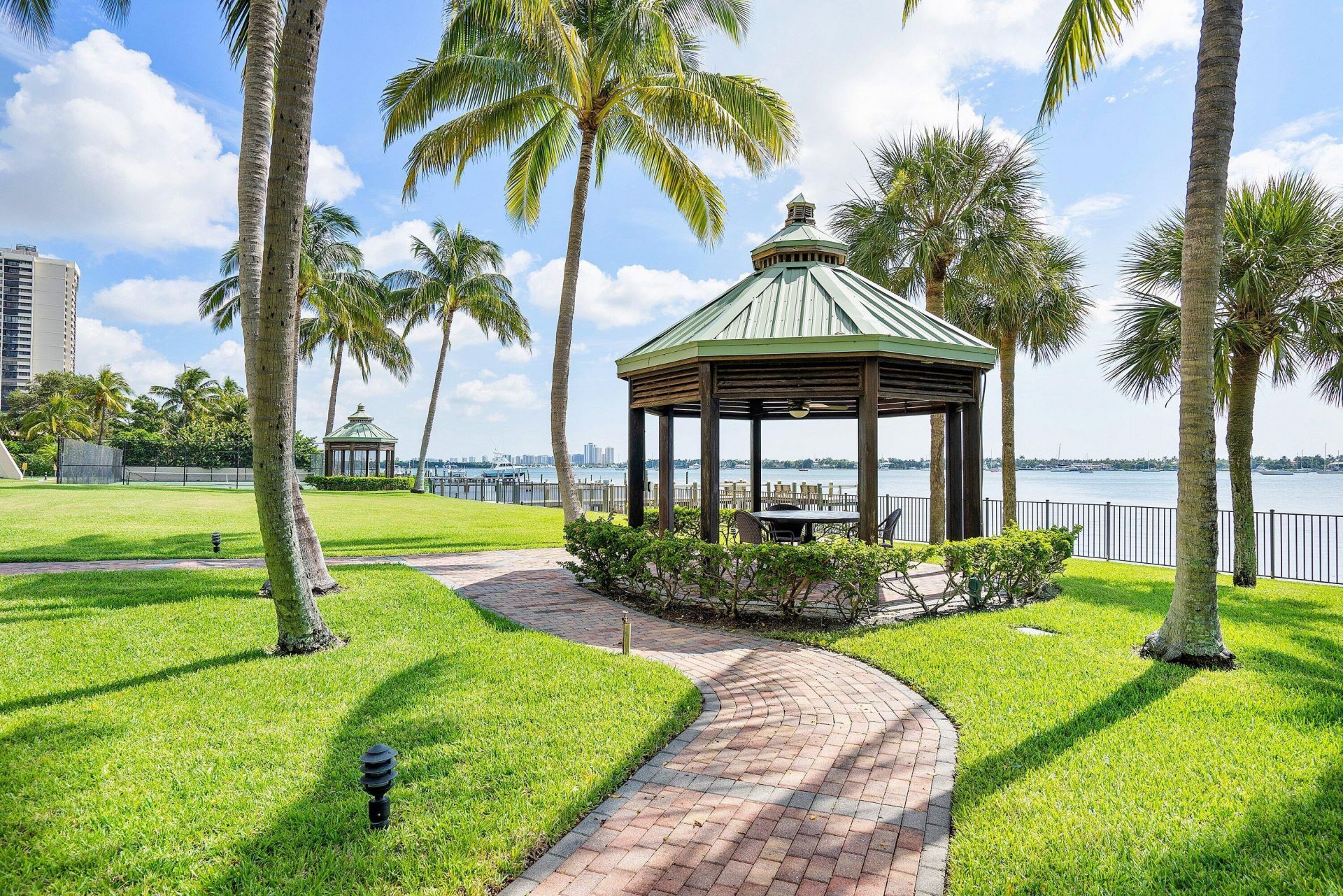 5200 N Flagler Drive, Unit 603, West Palm Beach, FL 33407 Photo