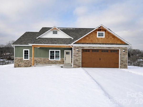 4932 Southview Drive , Hickory, NC 28602