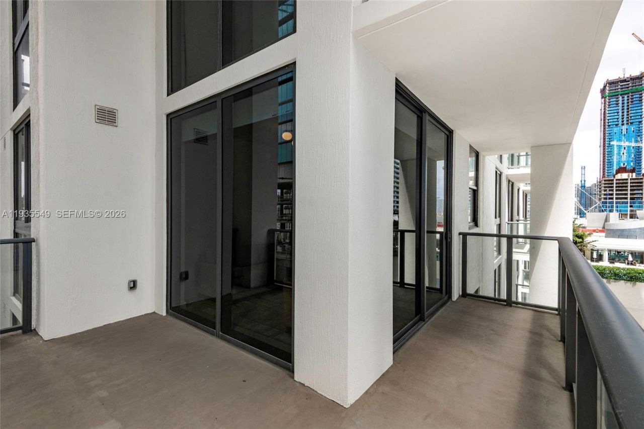 11 NE 6 St , Unit 1407, Miami, FL 33132 Photo