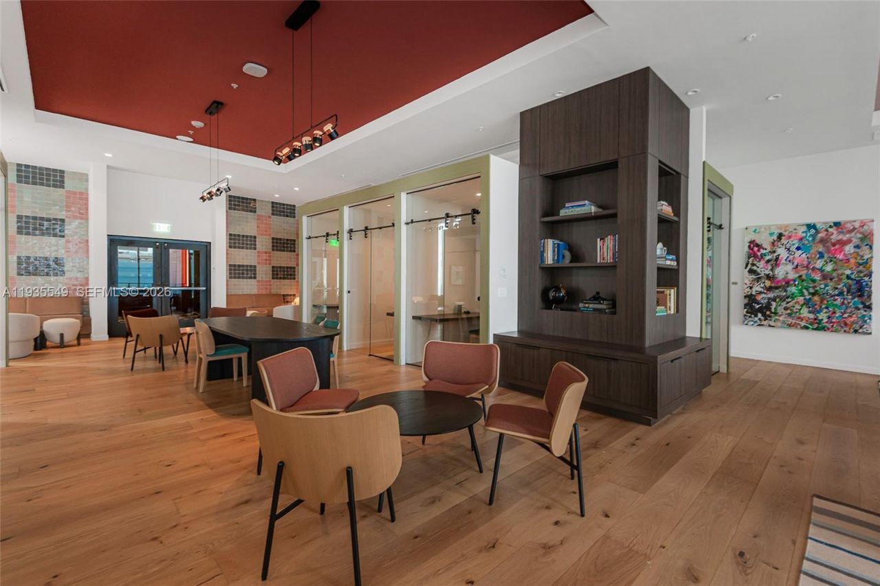 11 NE 6 St , Unit 1407, Miami, FL 33132 Photo