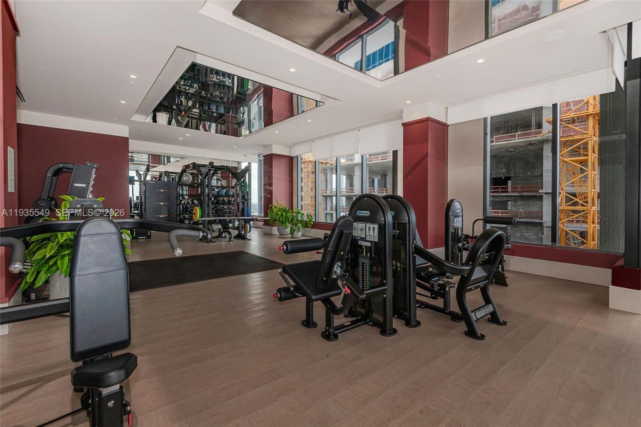 11 NE 6 St , Unit 1407, Miami, FL 33132 Photo