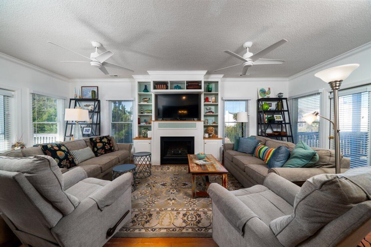 3521 Myrtle Street Photo 8