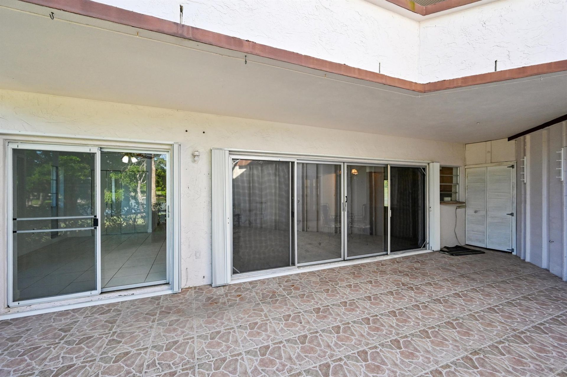 7 N Greenway Village N, Unit 111, Royal Palm Beach, FL 33411 Photo