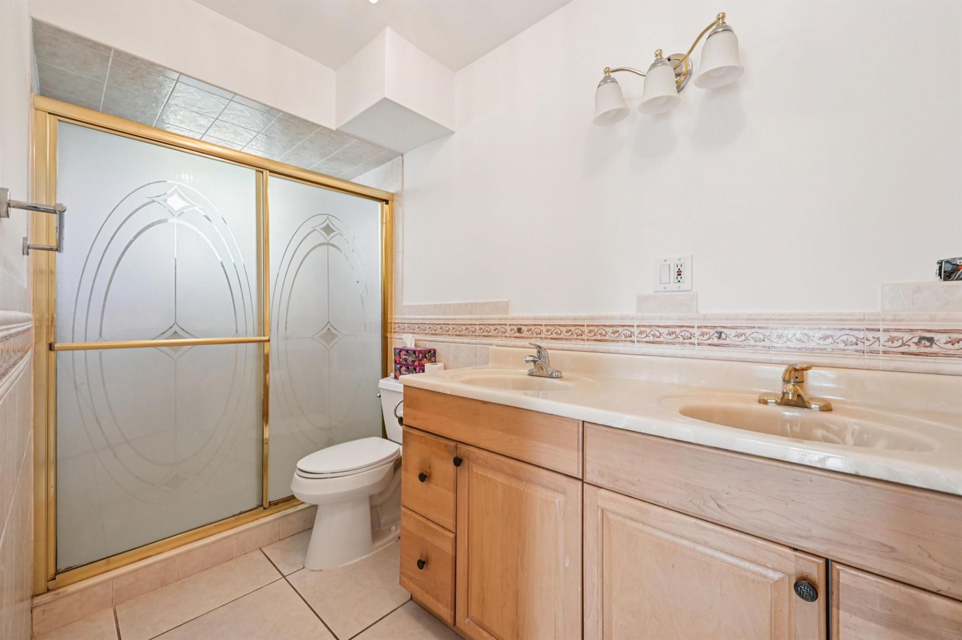 7 N Greenway Village N, Unit 111, Royal Palm Beach, FL 33411 Photo