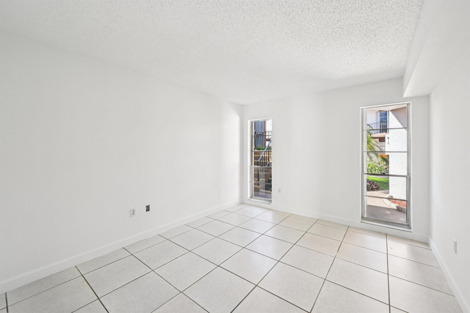 7 N Greenway Village N, Unit 111, Royal Palm Beach, FL 33411 Photo