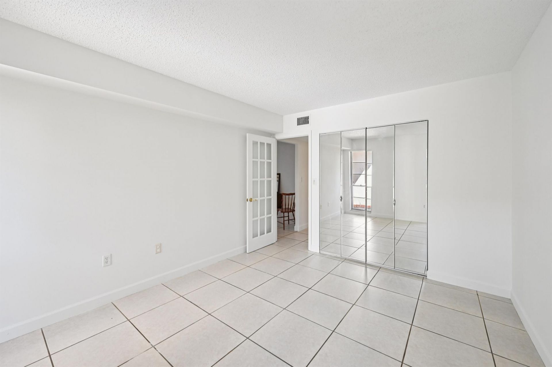 7 N Greenway Village N, Unit 111, Royal Palm Beach, FL 33411 Photo