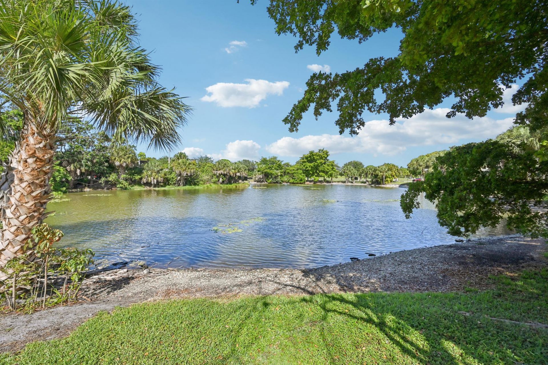 7 N Greenway Village N, Unit 111, Royal Palm Beach, FL 33411 Photo