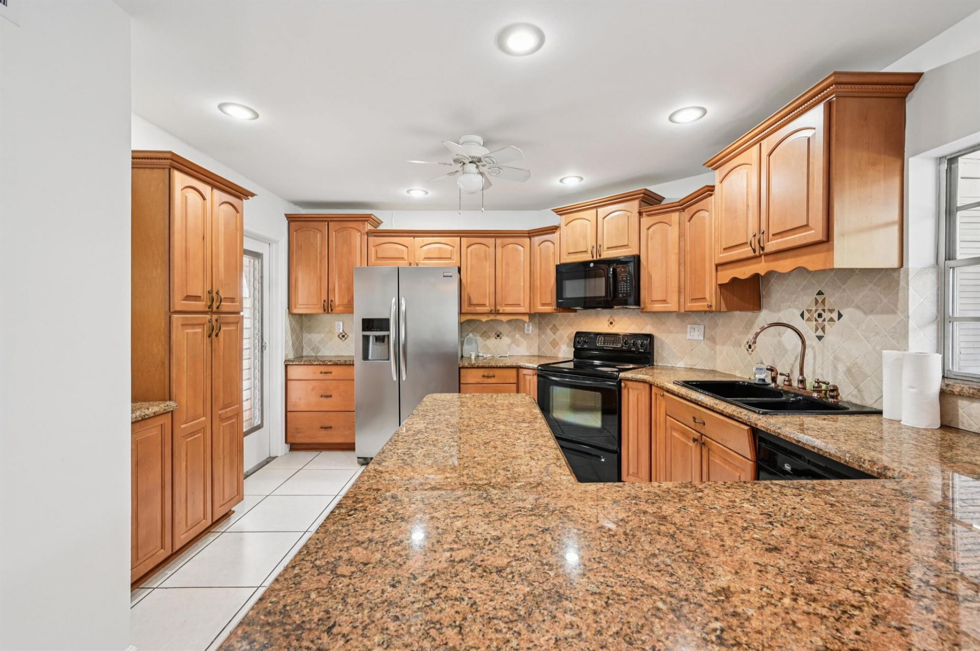 7 N Greenway Village N, Unit 111, Royal Palm Beach, FL 33411 Photo