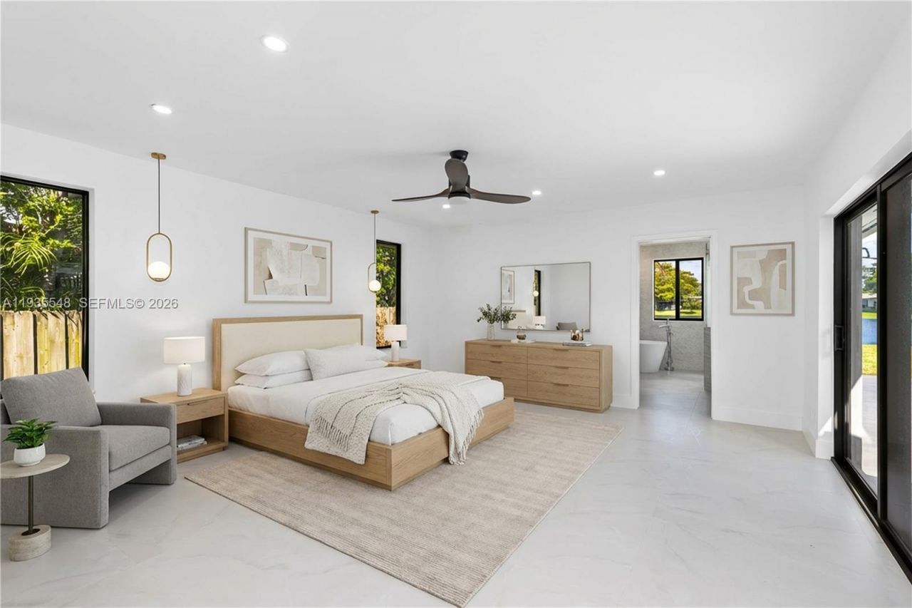 18735 NE 18th Ave, Miami, FL 33179 Photo