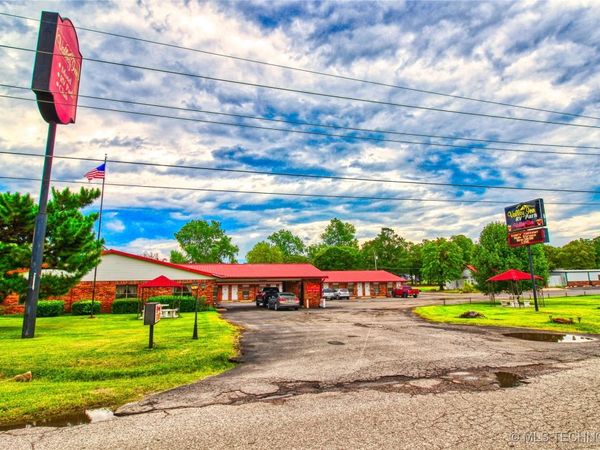 2400 S Valley Drive , McAlester, OK 74501